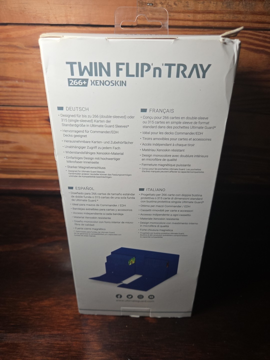 Ultimate Guard Twin Flip`n`Tray 266+ Xenoskin Blue. Commander Deck Box.