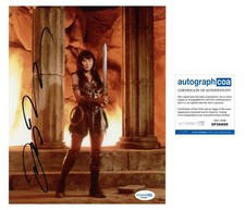 Lucy Lawless "Xena: Warrior Princess" AUTOGRAPH Signed 'Xena' 8x10 Photo ACOA