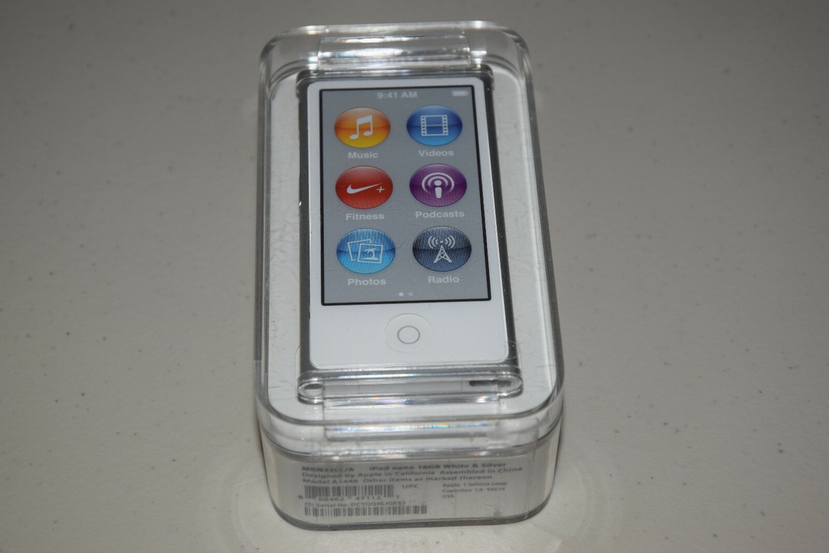 Apple iPod Nano 7th Generation 16 GB Silver MD480LL/A FM AAC MP3