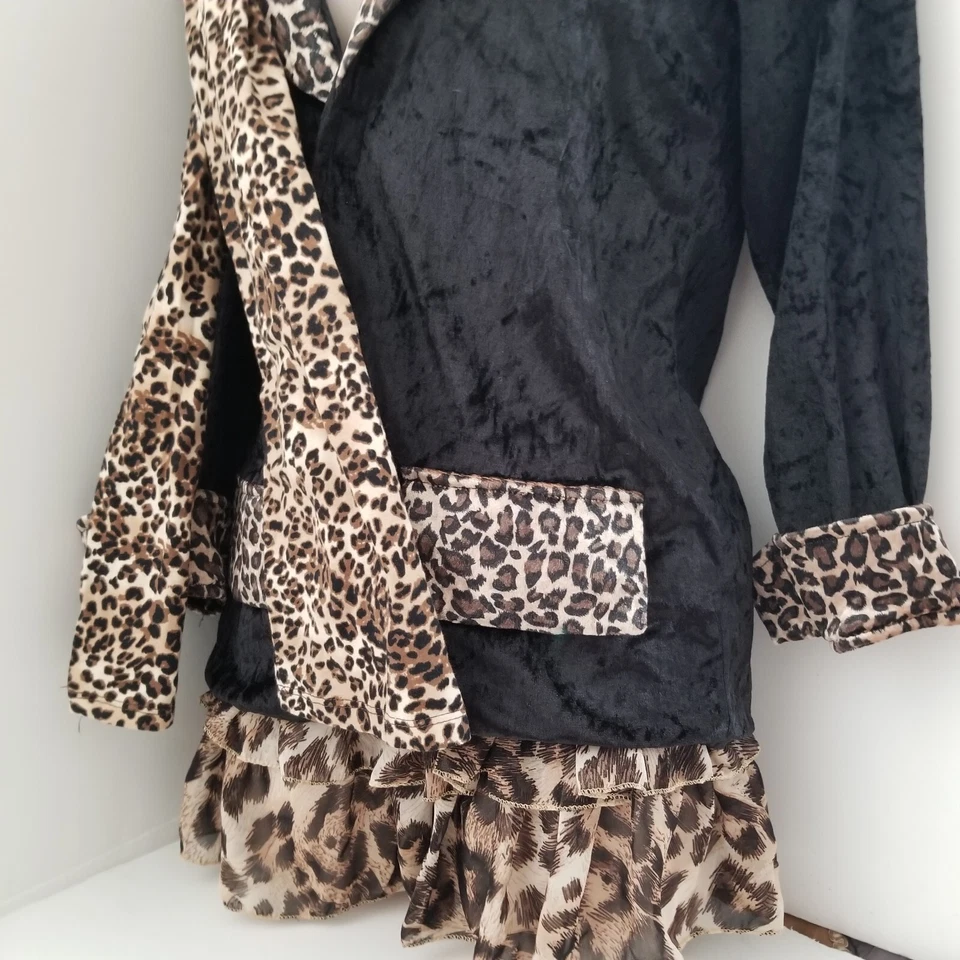 Conjunto de 4 artículos Disfraz Estampado Guepardo, Chaqueta Pana Sombrero Leggings Falda Talla L Foto 2 de 4