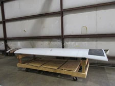 1977 Piper PA-28R-201T Arrow RH Wing P/N 35630-921 (0822-102)