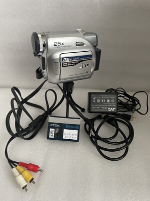 JVC Digital Camcorder Videorekorder GR-D325E Silber TOP CONDITION HIGH END !!