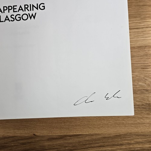 Disappearing Glasgow: A Photographic Journey Signed by Chris Leslie Paperback - Foto 11 di 19