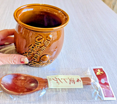 Japan Ekiben/Famous Octopus Bento Pot/明石名物ひっぱりだこ飯/Ceramic Container + FREE Spoon