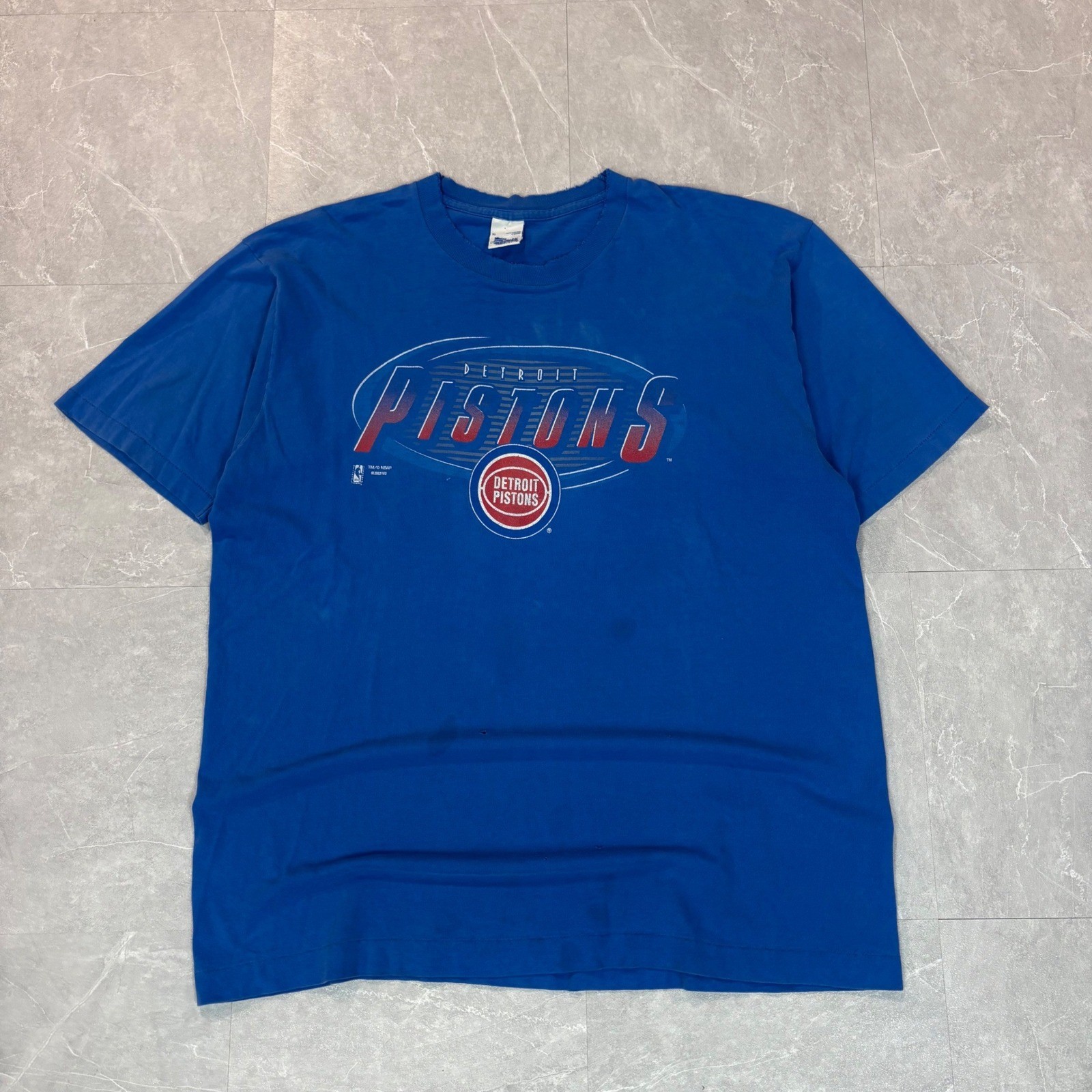 Vintage 90s Salem Sportswear Detroit Pistons NBA T-Shirt Blue Distressed XL USA
