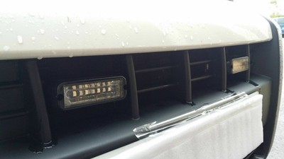 2 x Zweifarbige LED Stroboskop Warnleuchte Module Grill Leuchtfeuer Lightbar 12V 24V