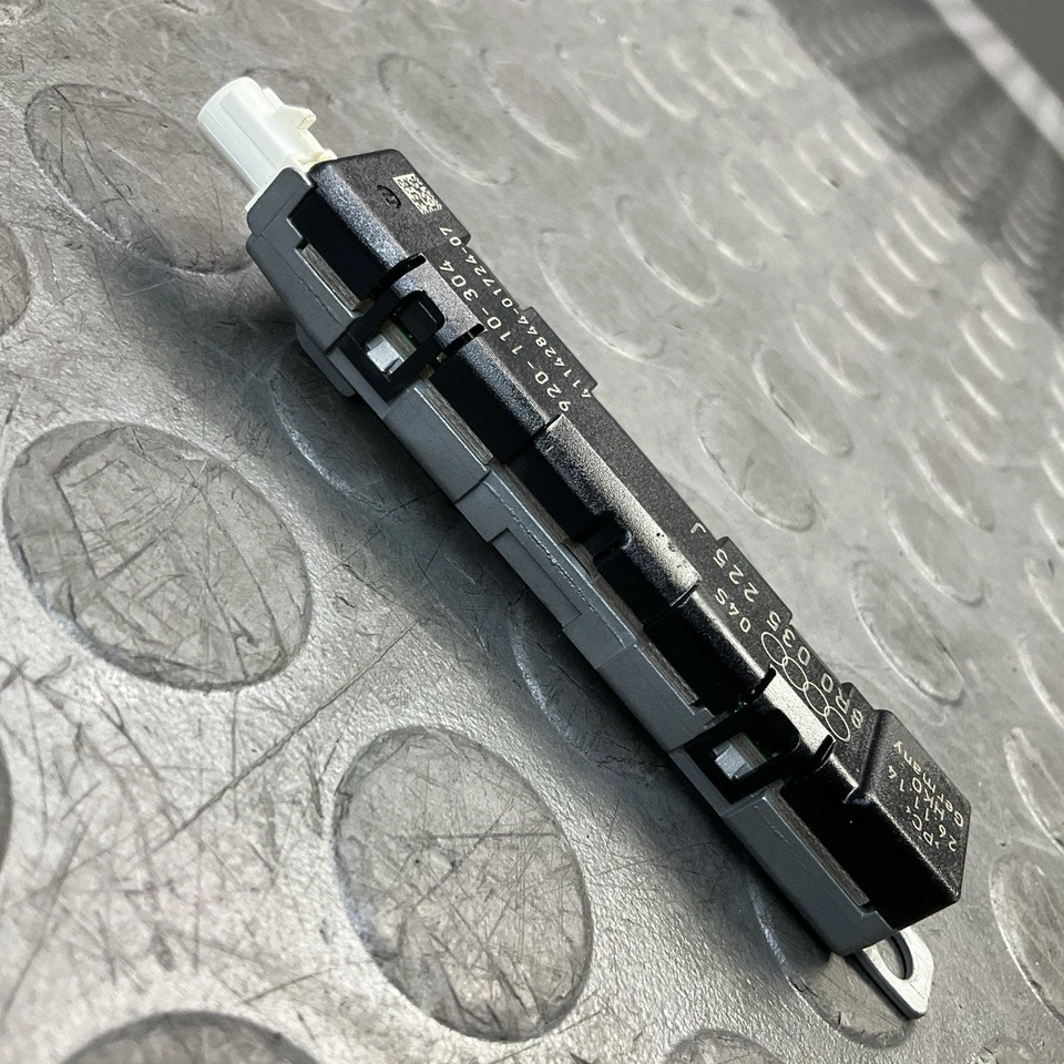 Amplificador de antena superior maletero trasero Audi Q5 2010-2017 OEM Foto 4 de 4