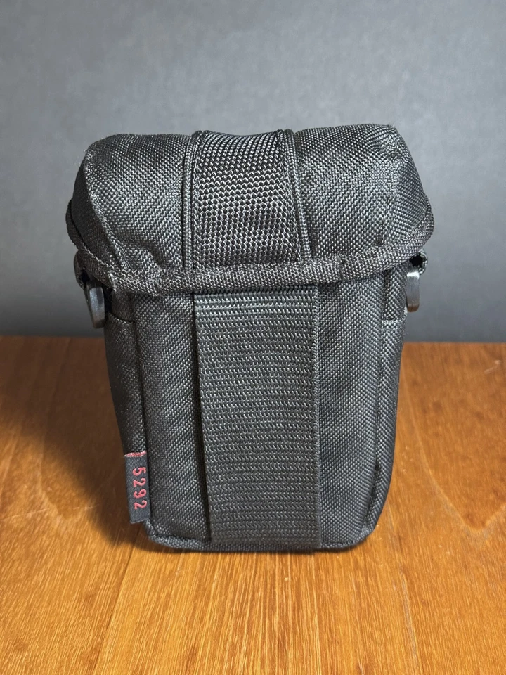 Tamrac 5292 Black Padded Compact Digital Camera Case or Accessories Pouch - Image 3 of 4