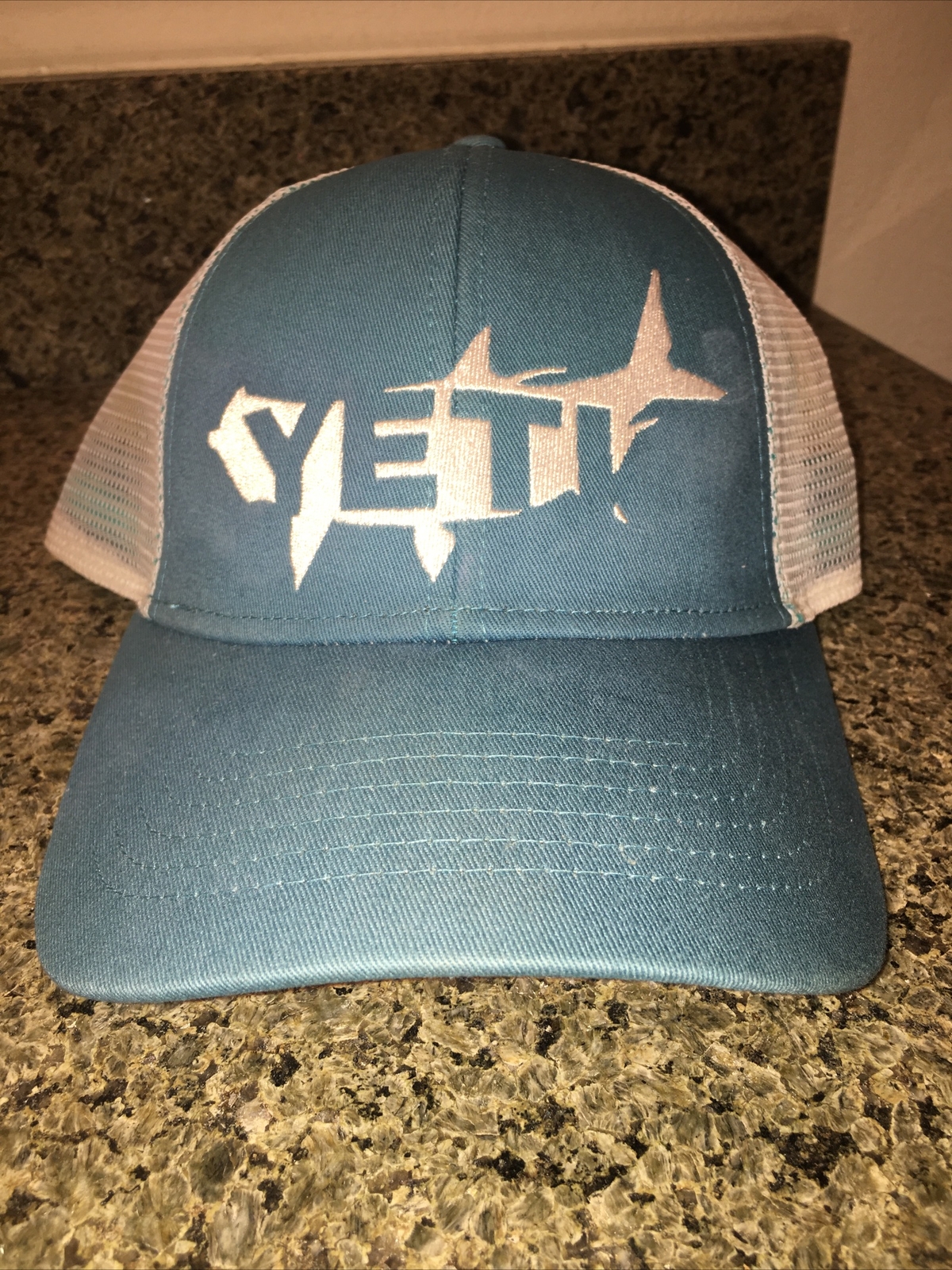 YETI Coolers Snapback Tarpon Fish Trucker Hat Cap Gem