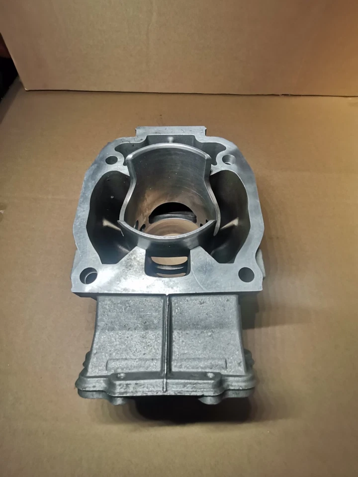 Ski-doo Lynx 493 500 . Cylinder with Sleeve. +0.50mm 420923850 - Image 3 of 4