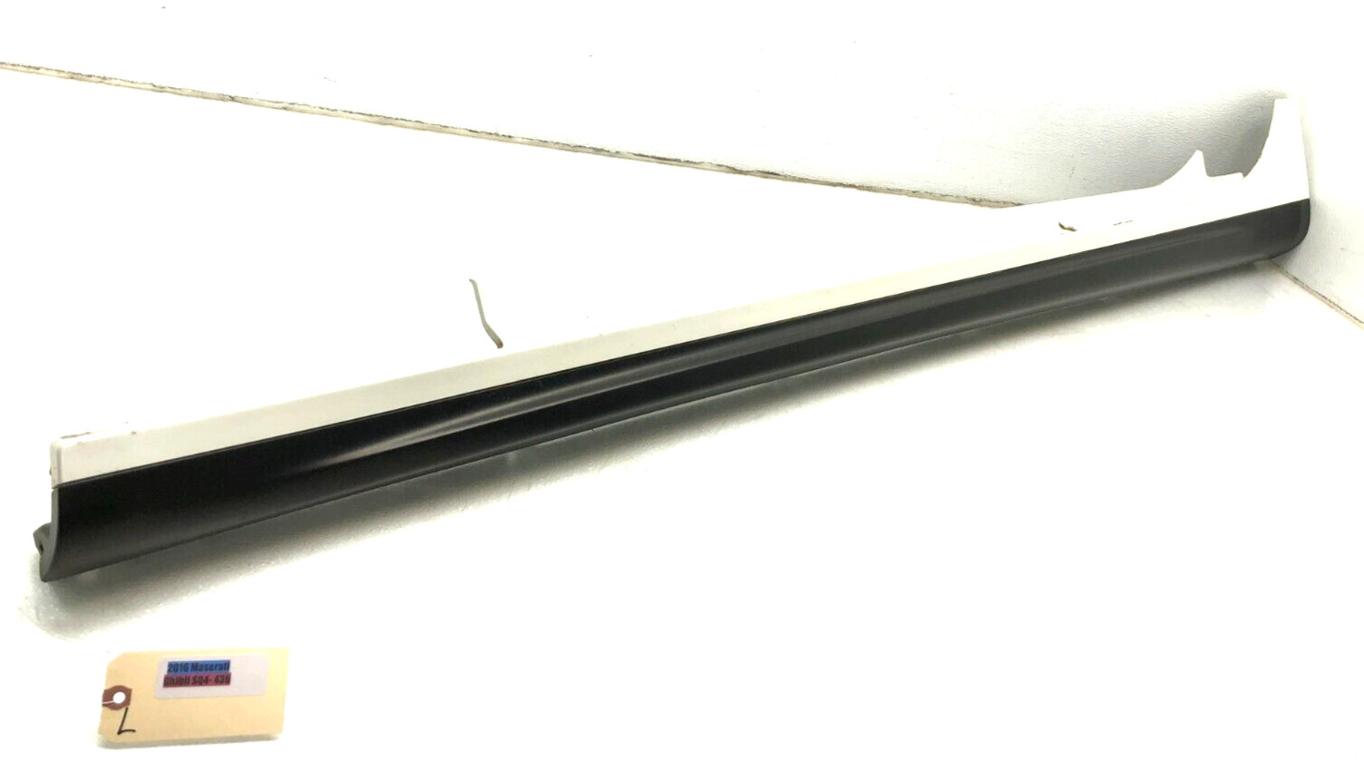 2014-2017 MASERATI GHIBLI SQ4 LEFT DRIVER SIDE SKIRT ROCKER PANEL OEM.