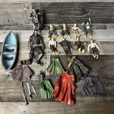 Lord Of The Rings Figure Lot - 10 Figs Weapons, Capes, Boat LOTR  Early 2000s