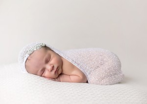 stretchable swaddle