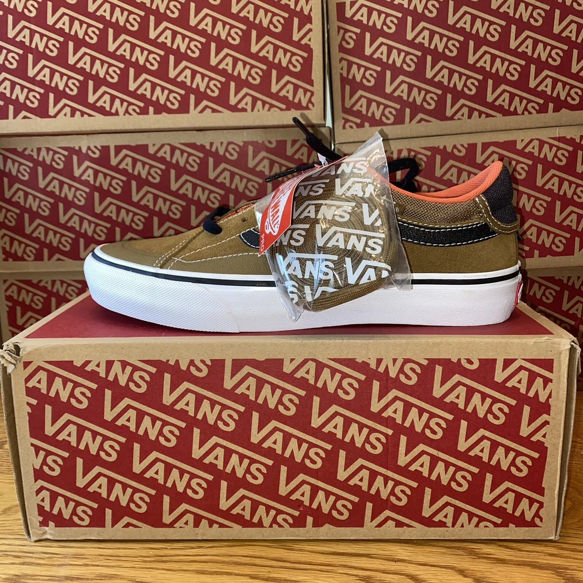 Vans TNT Advanced Prototype Anti Hero Army Green Men s Skate Shoes Size 7 NWT