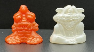Lot 2 GoGo s Crazy Bones MACRO Aliens Pearl Orange Metallic Magic Box
