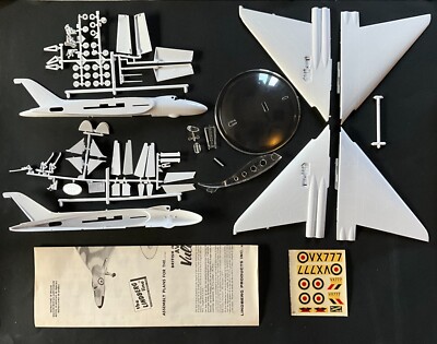 Lindberg 1:96 Avro Vulcan Vintage Model Airplane Kit 579-200