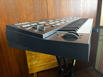 Casio CZ-3000 61-Key Digital Phase Distortion Synthesizer w Casio CZ-3000 61-Key Digital Phase Distortion Synthesizer w