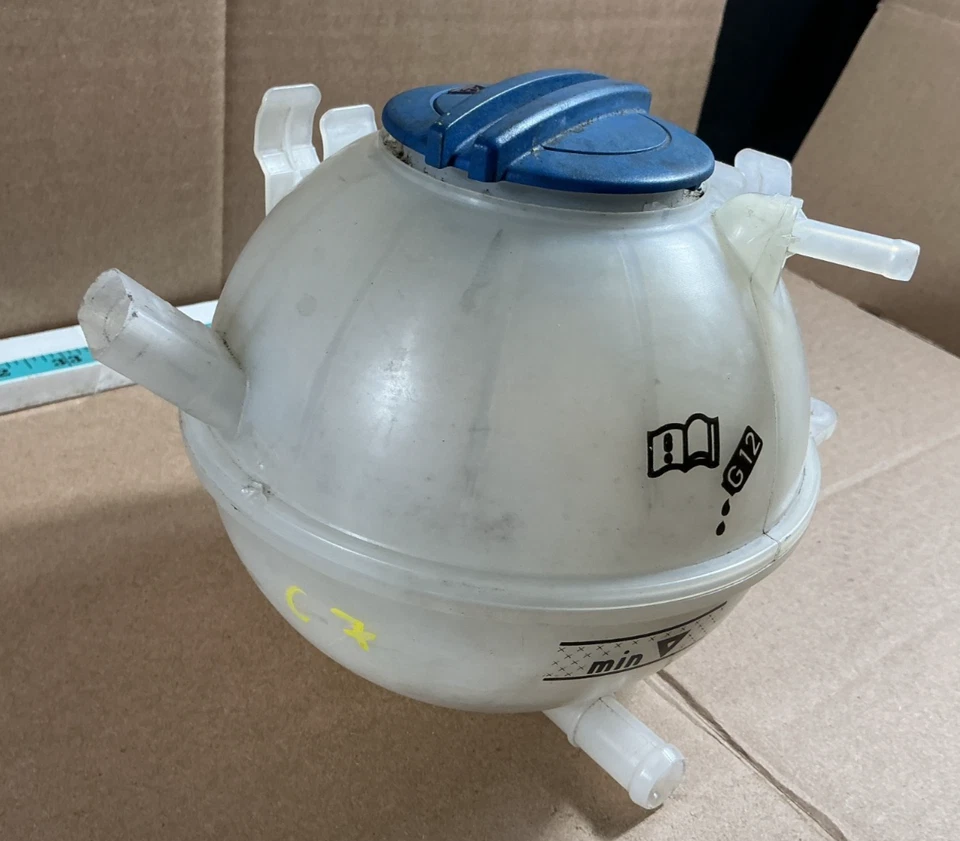 2006-2009年大众高尔夫R32冷却液溢流水库1K0121407A原始设备制造商 — 第 3/4 张图片