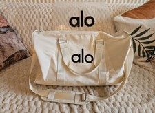 Cream ALO YOGA gym Overnight Holdall Bag With Shoulder Strap