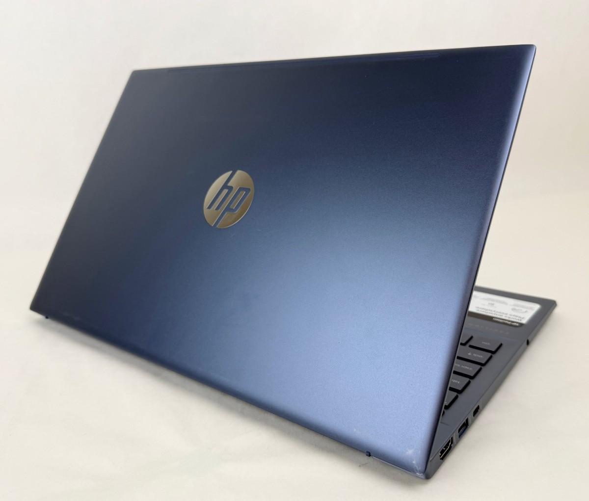 HP Pavilion 15-eg2373cl 15.6