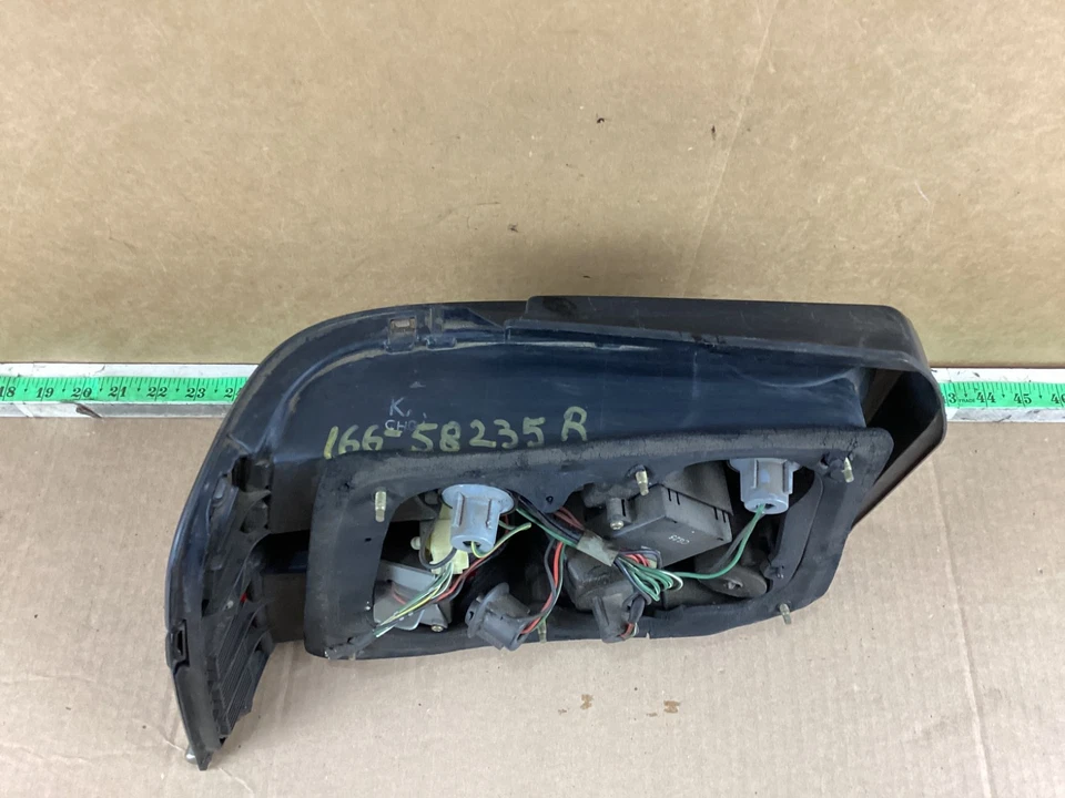 1986 - 1988 Acura Legend Sedan lanterna traseira direita lateral do passageiro fabricante de equipamento original - Imagem 4 de 4