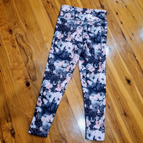 Women's size S 'CRANE' Gorgeous floral 3/4 activewear leggings- BNWOT - Picture 3 of 6