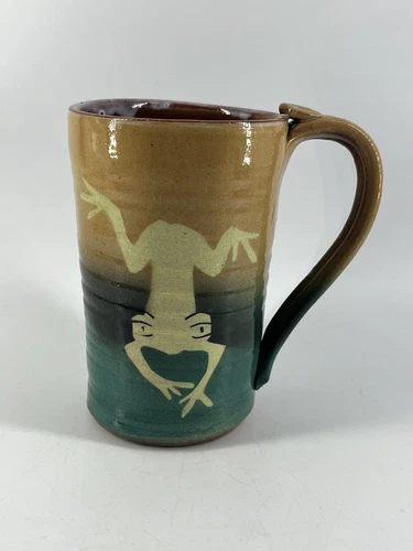 Red Clay Pottery Frog Mug 16oz 5.25”ht -Signed