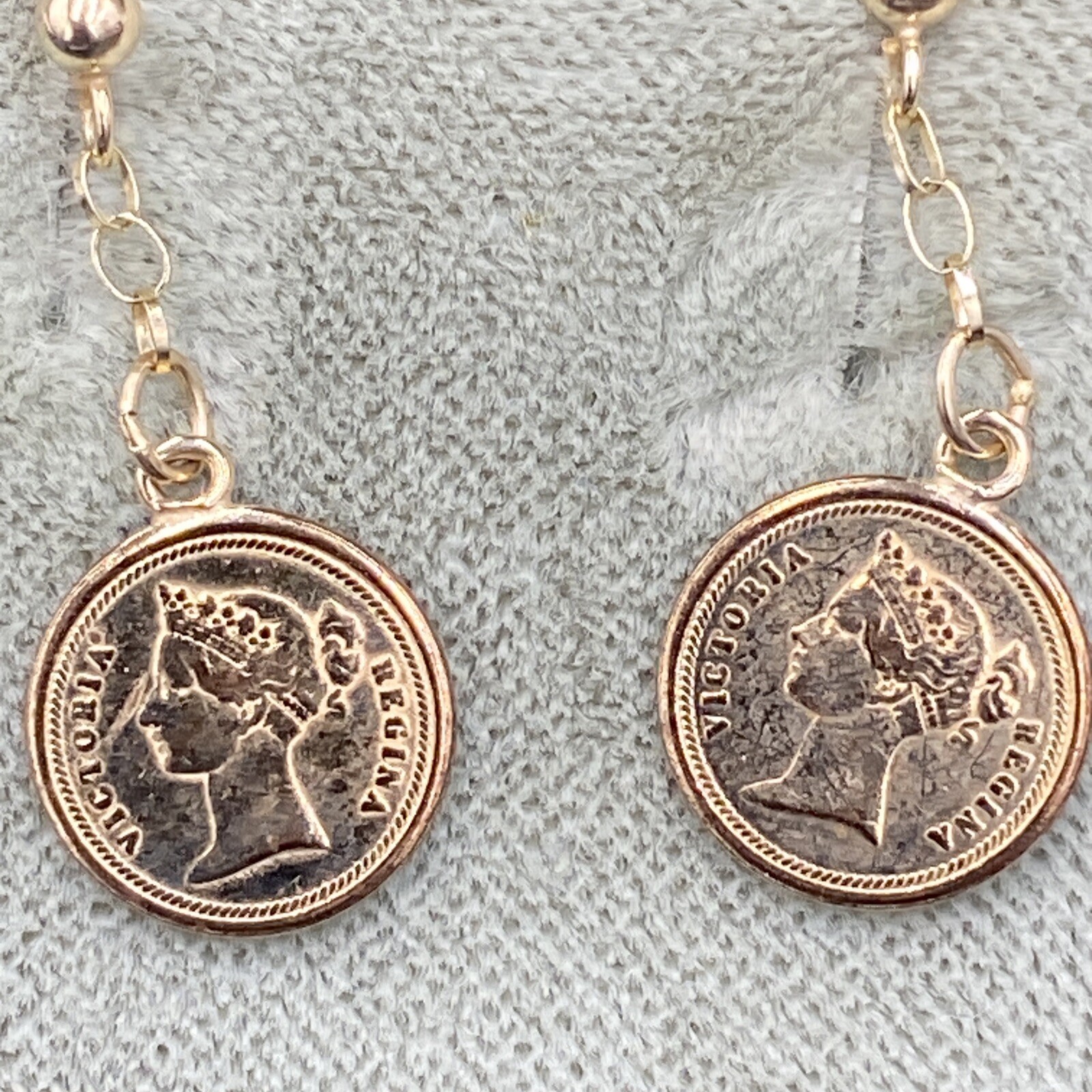 9ct Gold Miniature Sovereign Earrings eBay