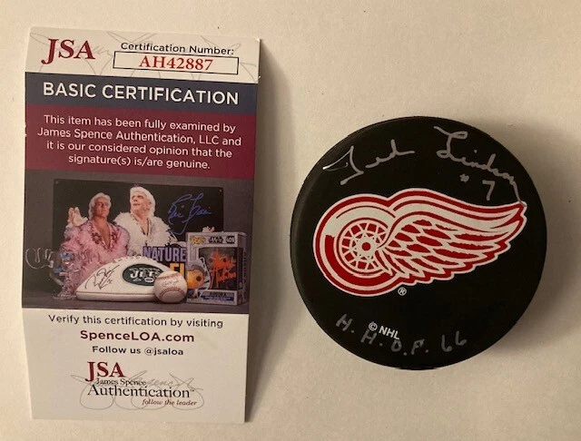 ШАЙБА С КРАСИВОЙ ПОДПИСЬЮ TED LINDSEY С СЕРТИФИКАТОМ ПОДЛИННОСТИ ОТ JSA И НАДПИСЬЮ HHOF 66 - Изображение 2 из 3