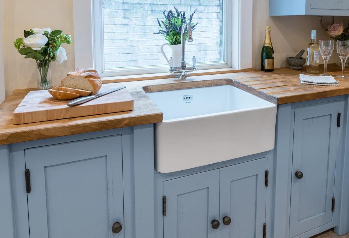 Belfast sink kitchen unit outlet