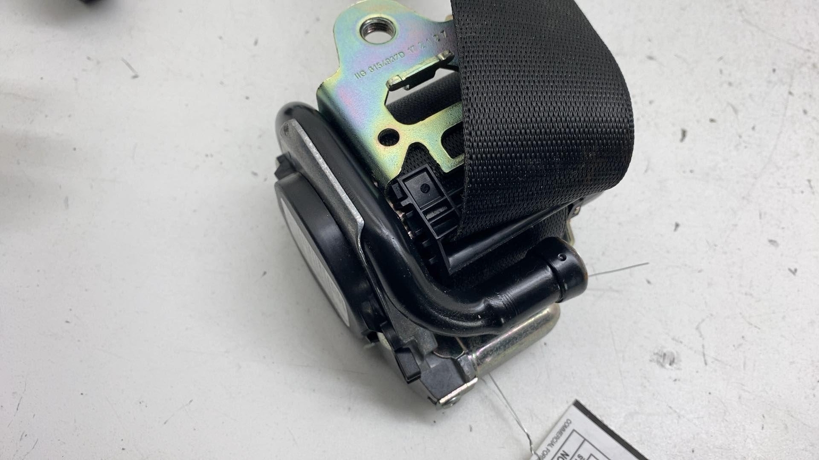 ⭕ 2017-2020 Maserati Levante Front Driver Side Seatbelt Black Left LH 634208500