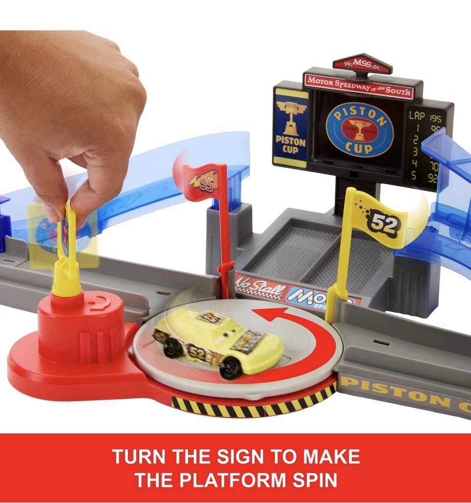 🔥NEW🔥 Mattel - Disney/PIXAR Cars Piston Cup Stunting Speedway