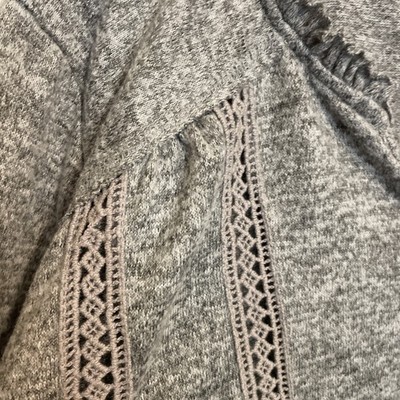 Absolutely Famous Women's Large Grey Pullover Sweater Knitted Crochet Trim