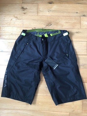 Altura Five 40 540 wasserdichte Shorts MTB Gravel Large NEU