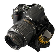 NIKON D5000 DIGITAL SLR CAMERA With Lens Bag Memory Card WORKING SLIGHT ISSUES