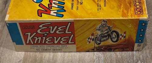 1974 Evel Knievel Near Mint 1/12 Scale Model Kit by Addar Products Corp. - Picture 14 of 15