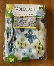 Tablecloth indoor/outdoor IKAT Medallion 60 x 84 Oval Water Repellent RN 32293