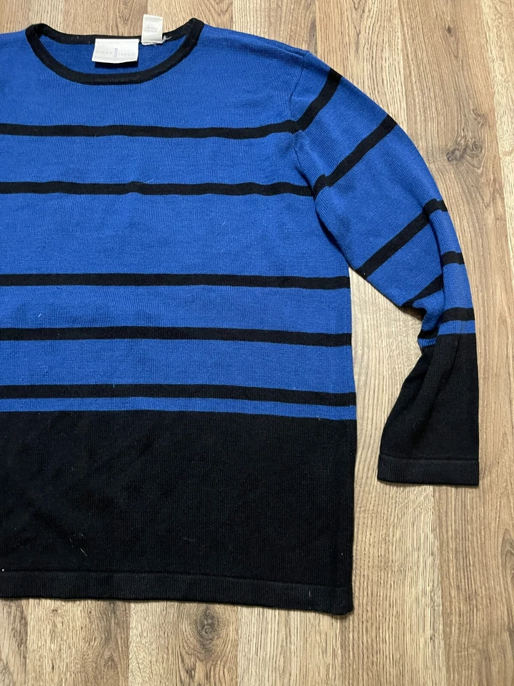 Camisa Primera Edición, Mujer Mediana, Azul Negro, Rayas, Manga Larga, Cuello Redondo Foto 4 de 4