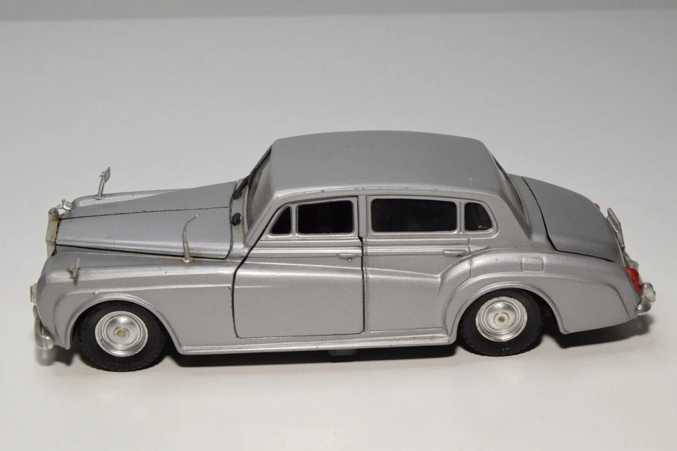 B68 1:30 POLITOYS S34 S 34 S-34 ROLLOS ROYCE SILVER CLOUD MET. GRIS EXC. COND. Foto 2 de 4