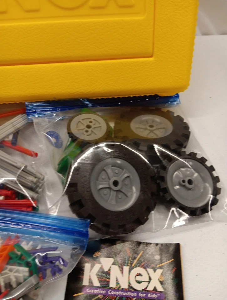 Vintage K'nex Construction Set 1995 Missing Instruction Booklet - Image 4 of 4