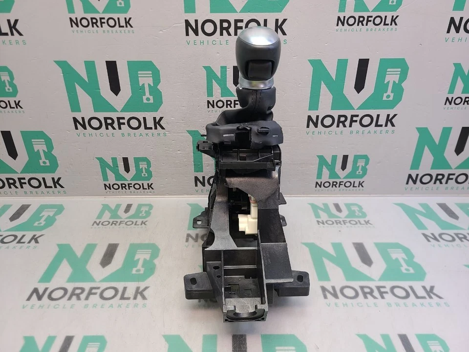 Toyota C-HR Automatic Gear Shift Selector 750591 - Image 4 of 4