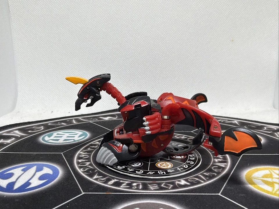 Bakugan Battle Brawlers Pyrus Hex Viper Helios Anime Color y Tarjeta Pintada Foto 4 de 4