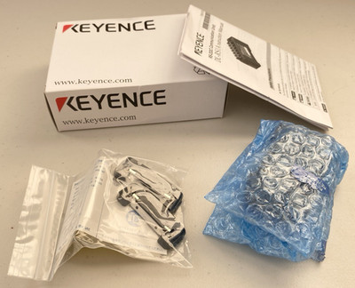 New Keyence IL-1000 CMOS Multi-Function Analog Laser Sensor Amplifier 