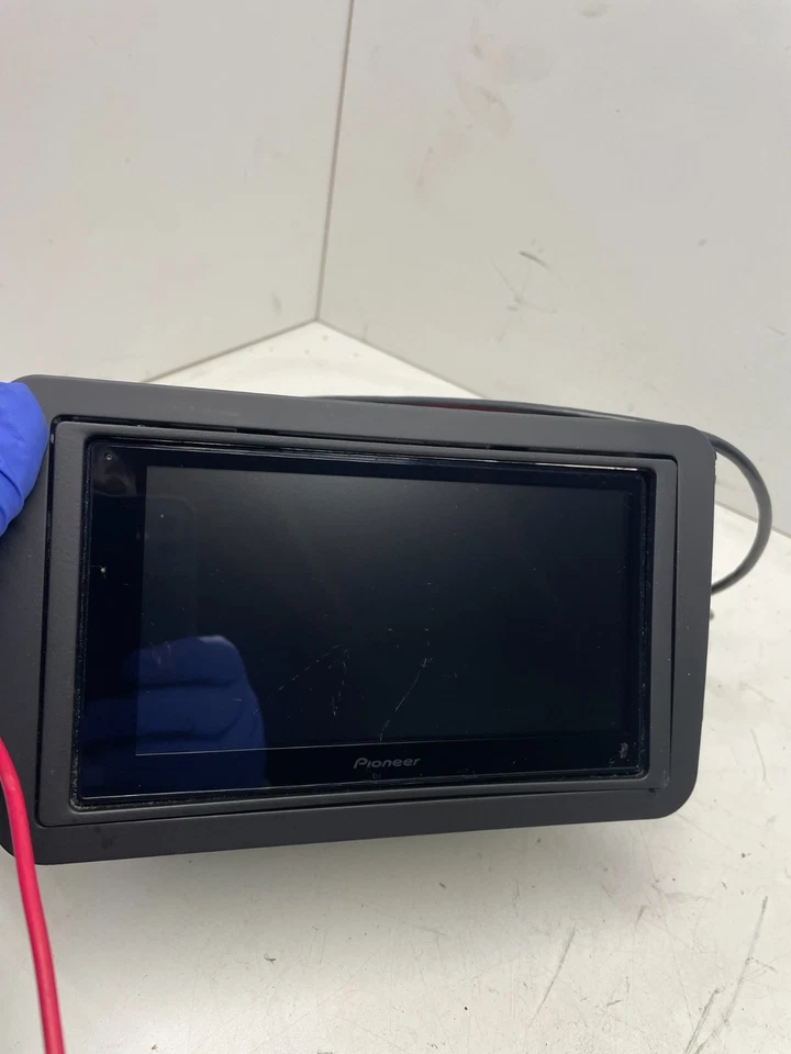 Pioneer DMH-160BT Receiver 6.8” w. Capacitive Touchscreen CarPlayer AutoAndriod - Image 4 of 4