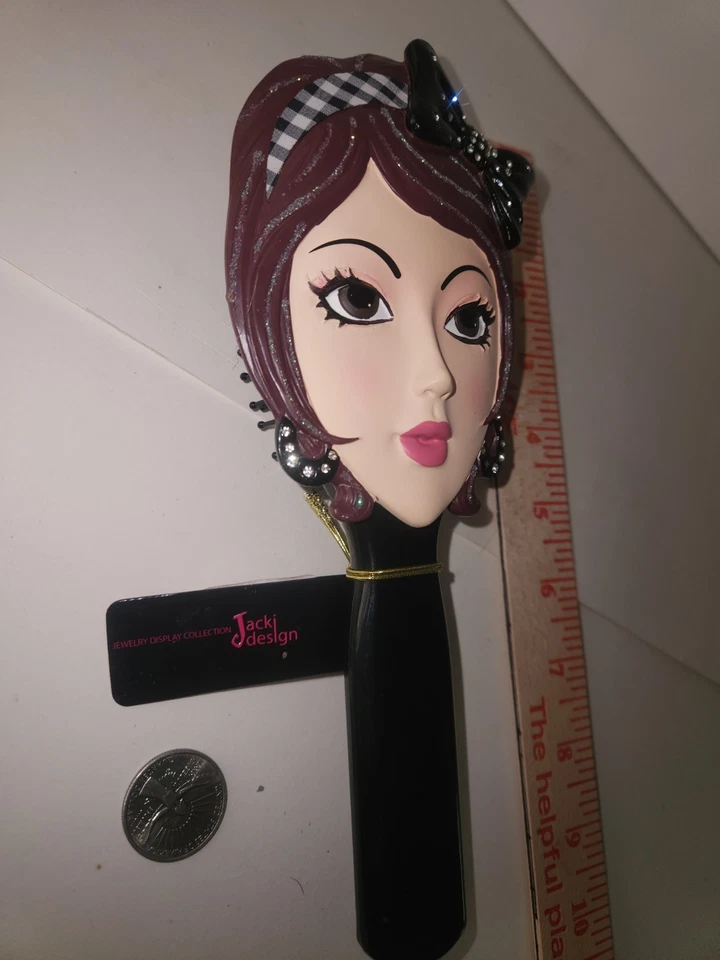 Jacki Design Collection Ювелирная Выставка Щетка для Волос Черный Бант Лицо Макияж Фигурка - Изображение 2 из 4