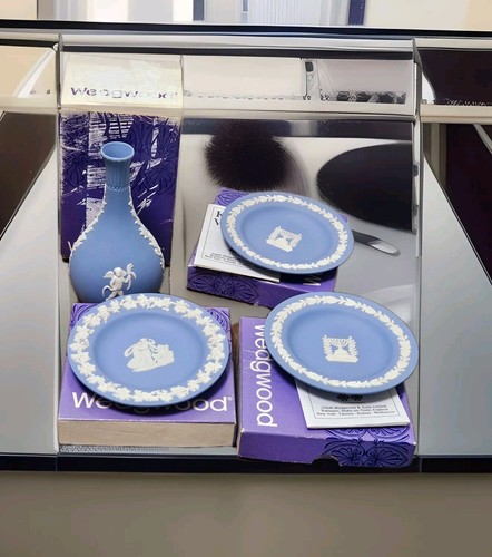 Wedgwood Seasons Bud Vase Jasperware Blue Spring Summer And 3 Pin Dishes Boxed - Picture 1 of 7