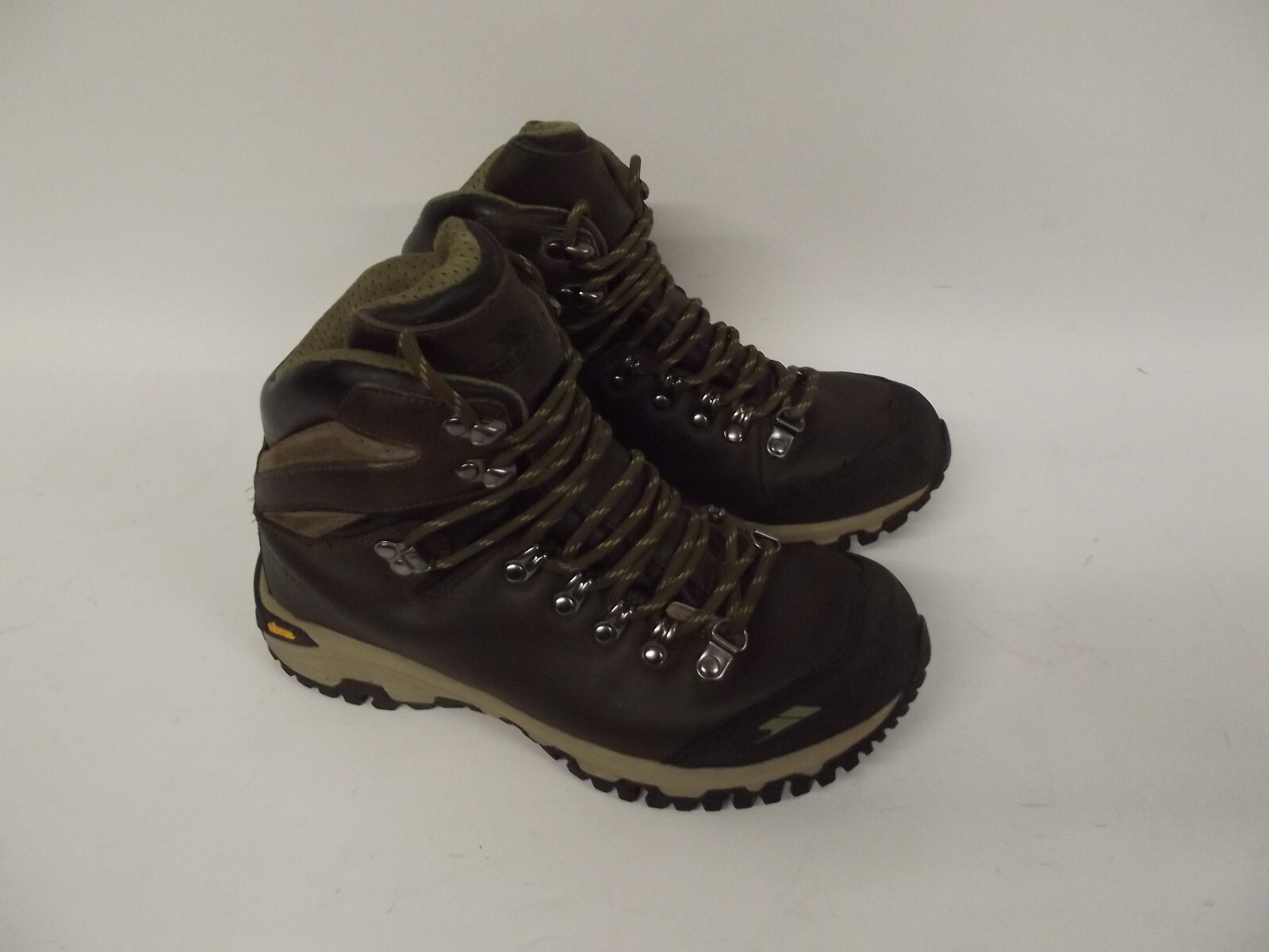 Trespass Tres-Tex Walking hiking Boots With Vibram Soles