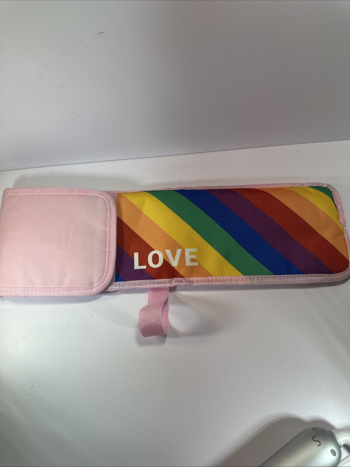 The Beachwaver Co. Beachwaver Pro 1.25 LOVE Rainbow Case Included✨New!