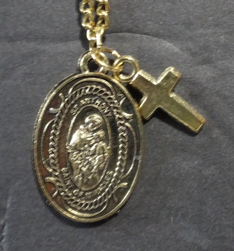 Religious St Anthony Pray For Us Medal Pendant Necklace Gold Tone with Cross