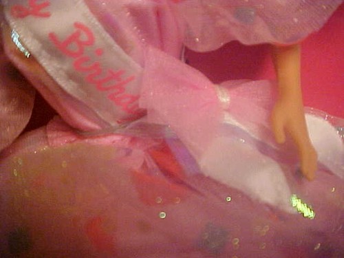 Mattel Happy Birthday Geschenk rosa Ballkleid lockiges Haar Barbie Puppe - Bild 10 von 12